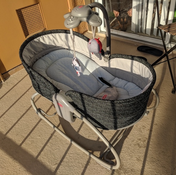 tiny love bassinet